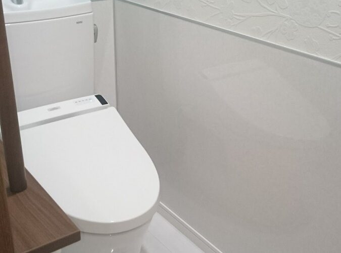 黄ばみ汚れが目立つトイレの床をリフォーム　滋賀県草津市