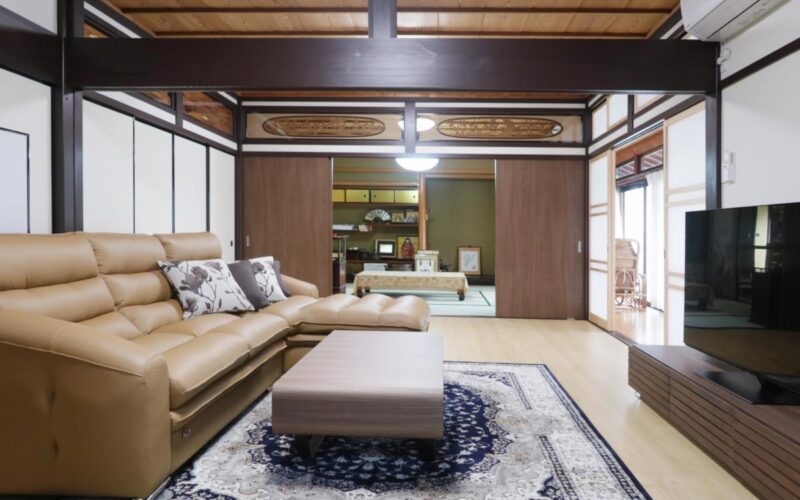 美しい梁や欄間を活かす和室のリフォーム事例 | 由緒ある日本家屋の良さを残す