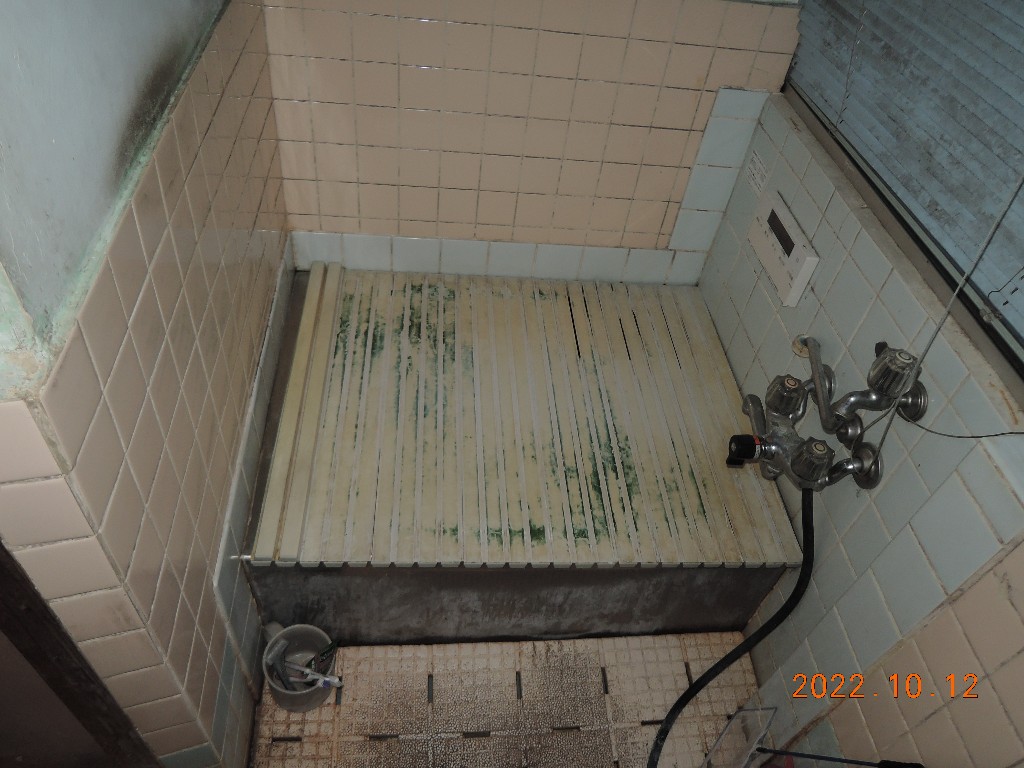 リフォーム前の浴室１