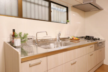 築50年のご自宅のキッチン・洗面・浴室・脱衣室・トイレを明るくきれいにリフォーム｜草津市