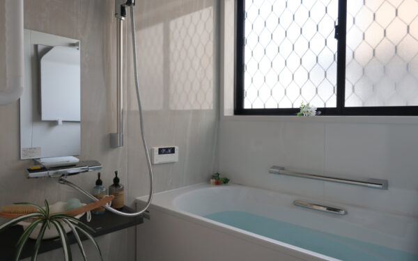 水回りの内装を一新してきれいに！優しい雰囲気の浴室・洗面所・トイレへリフォーム｜大津市