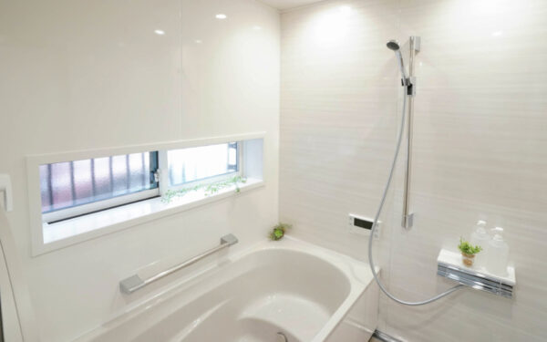 築30年の水回りをお手入れがしやすく快適な空間へ！タカラスタンダードで叶えた浴室・洗面所のリフォーム｜草津市