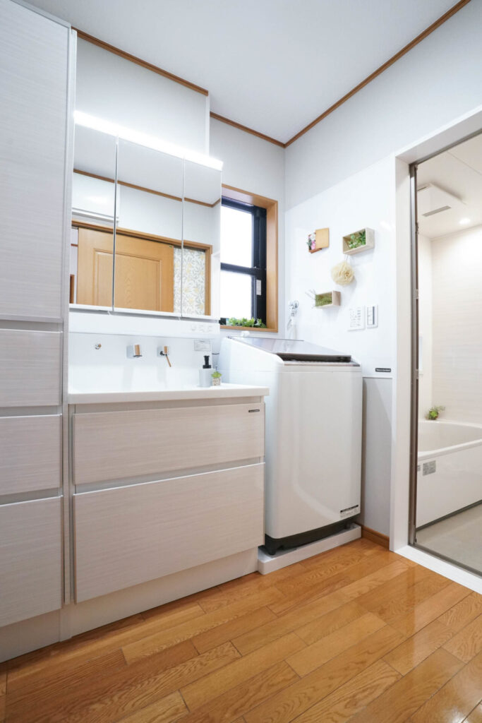 リフォーム後の洗面所２