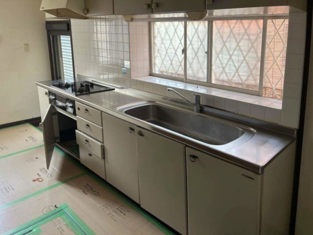 リフォーム前のキッチン1