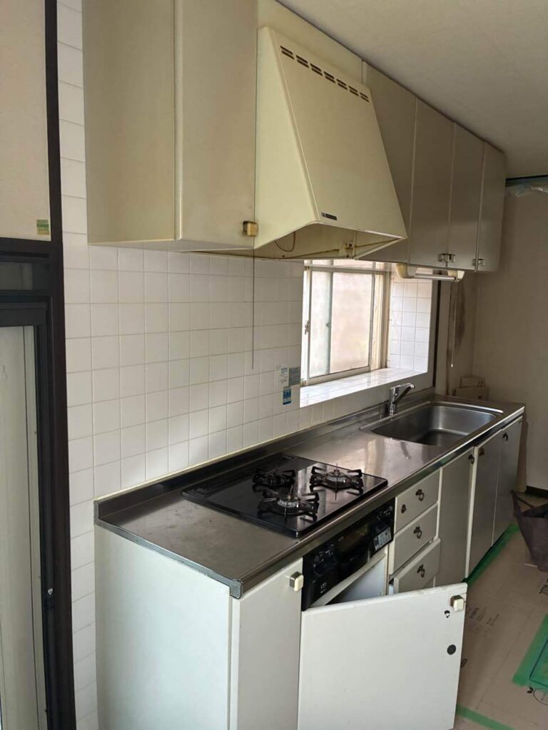 リフォーム前のキッチン2