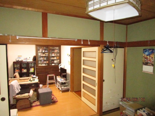 リフォーム前のLDK2