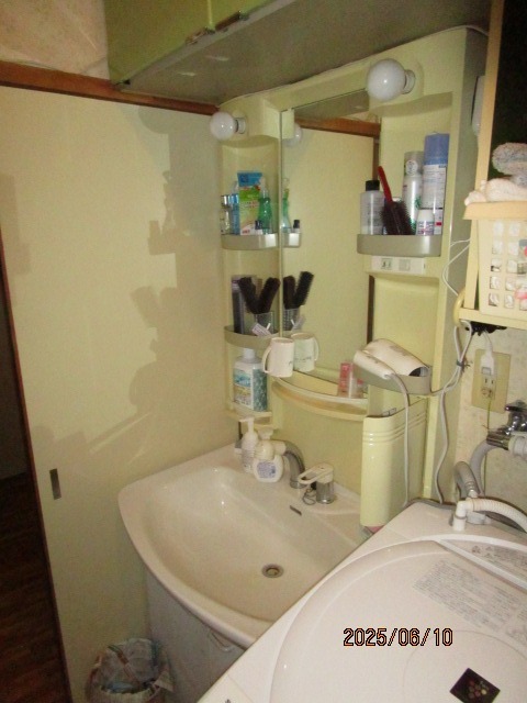リフォーム前の洗面所2