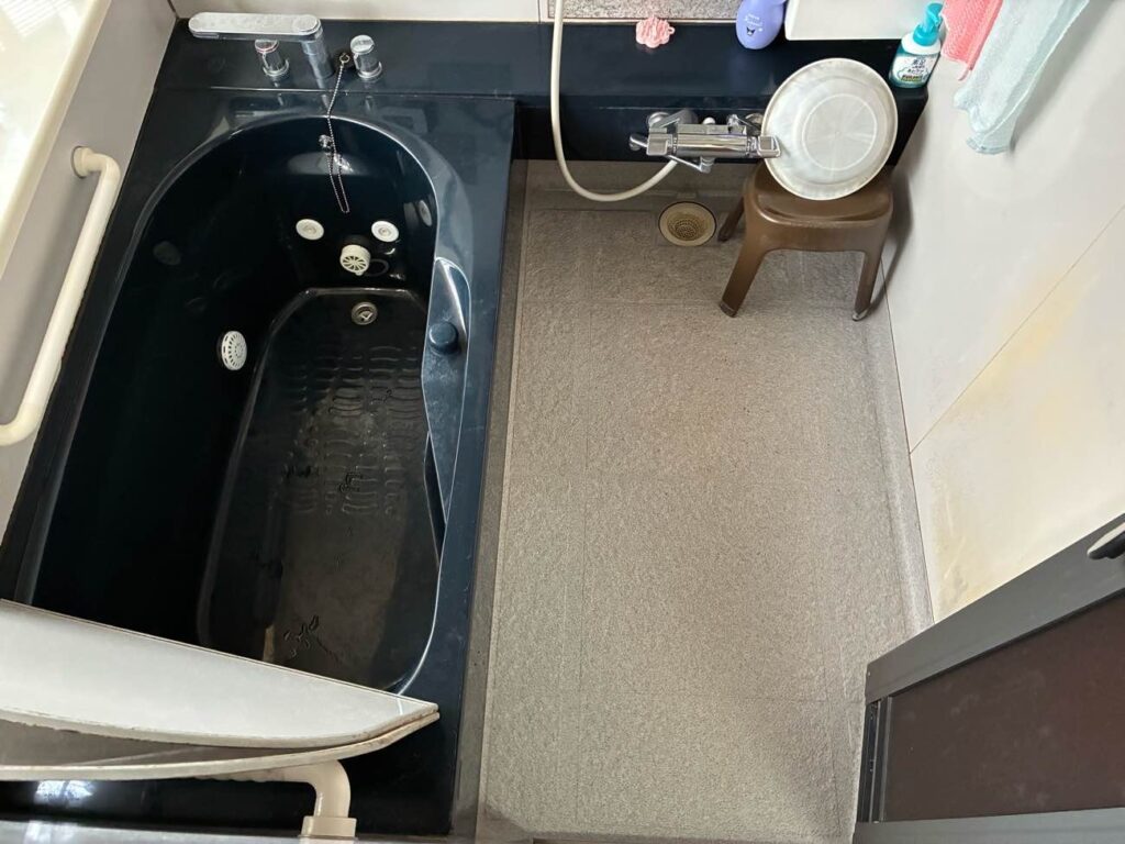 リフォーム前の浴室２