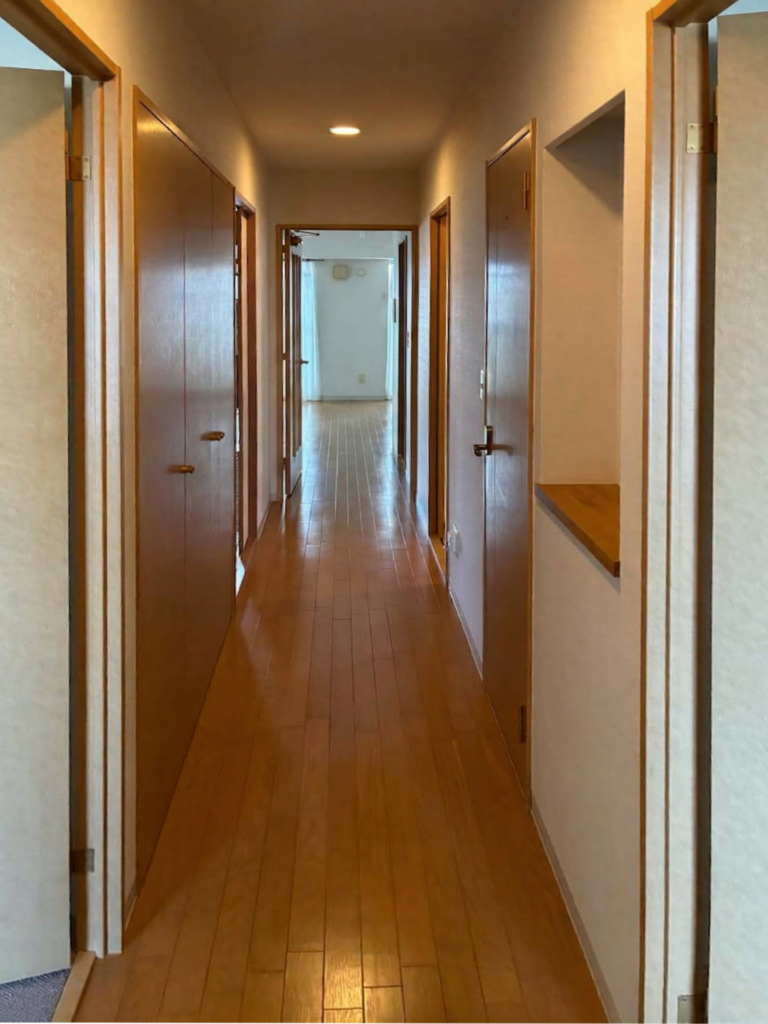 リフォーム前の廊下１
