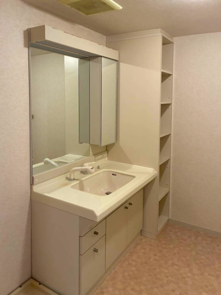 リフォーム前の洗面所1