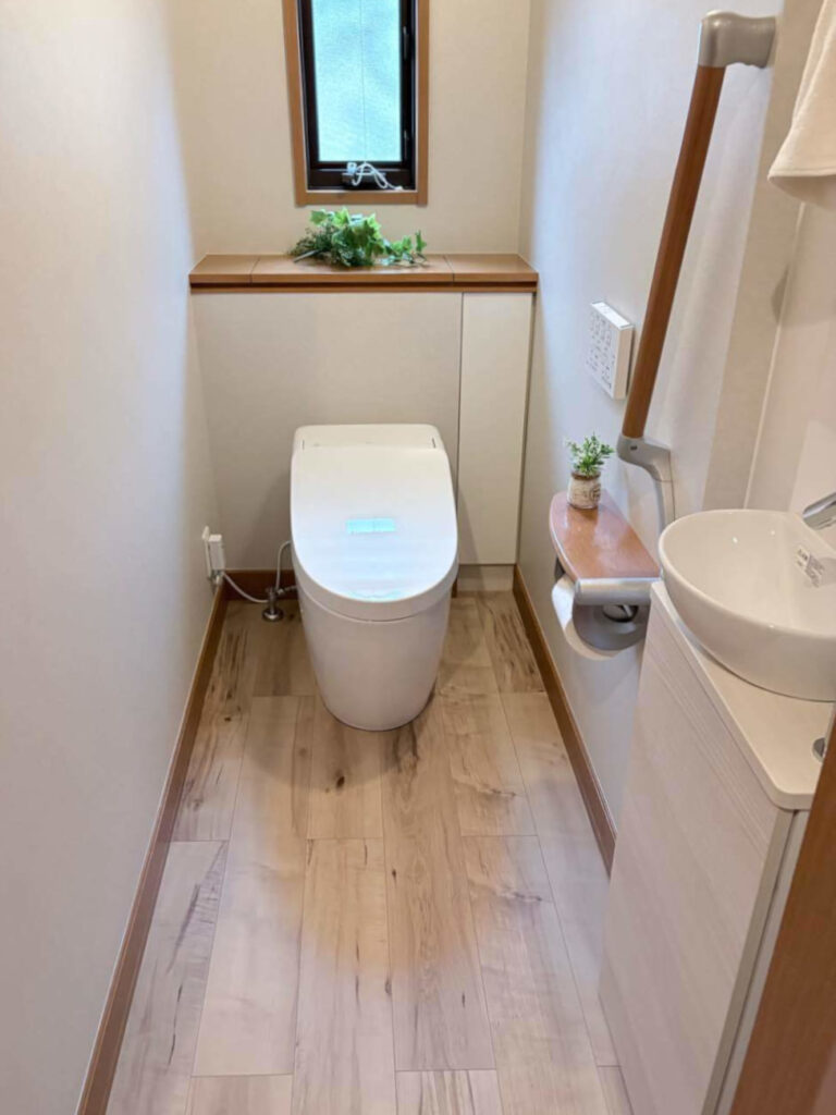 リフォーム後のトイレ２