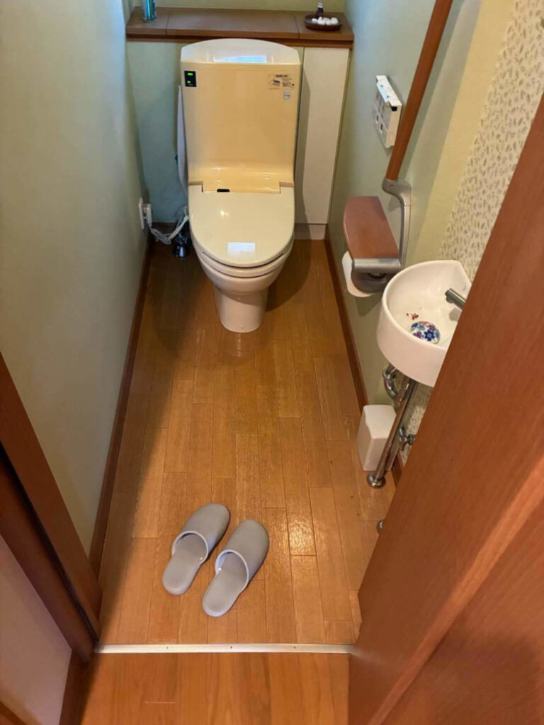 リフォーム前のトイレ２